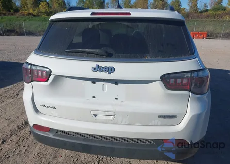 2022 Jeep Compass Latitude 4X4 из США, поврежденный, VIN 3C4NJDBB3NT176785